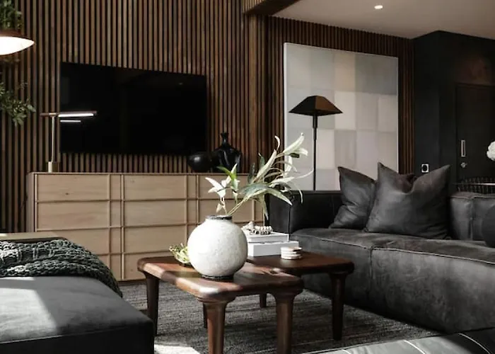 Modern Lux Loft-Style Apartment
